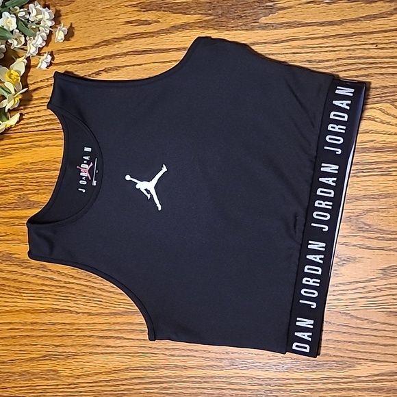 Jordan Sleeveless Cropped Top - Picture 1 of 7